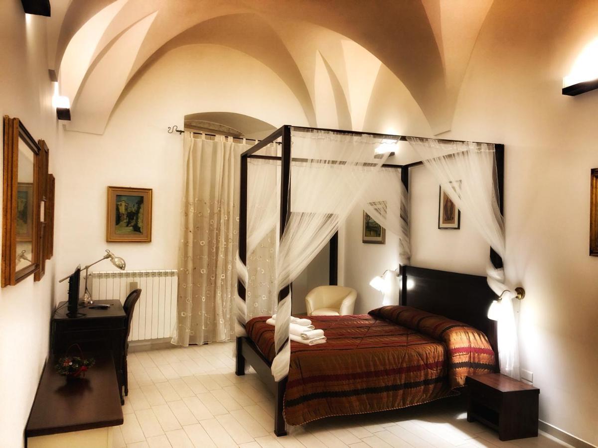 Bed and Breakfast Palazzo Salia Лечче Экстерьер фото